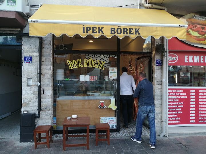 İpek Börek