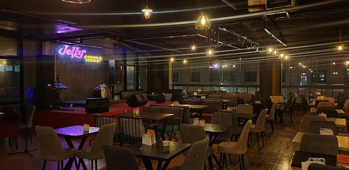 Jolly Bistro Cafe Restaurant Canlı Müzik