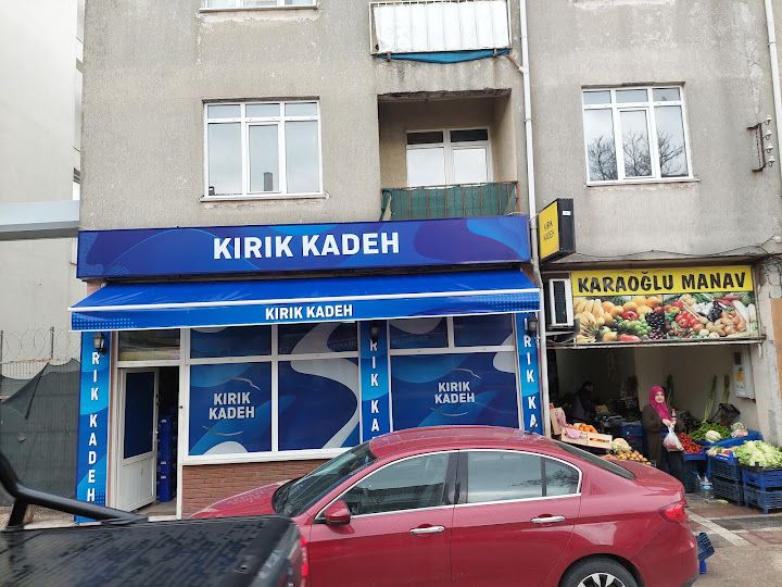 Kırık Kadeh