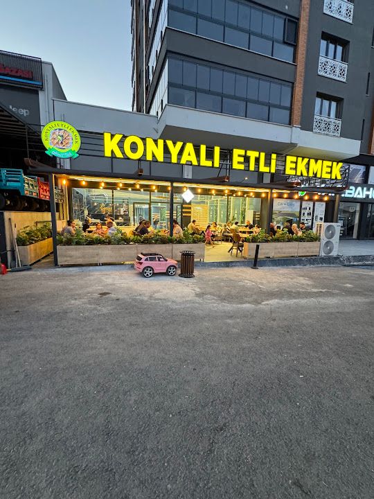 Konyalı Etliekmek Ahmet Usta