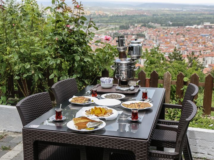 Kütahya Belediyesi Hisar Kır Kahvesi Ve Çay Bahçesi