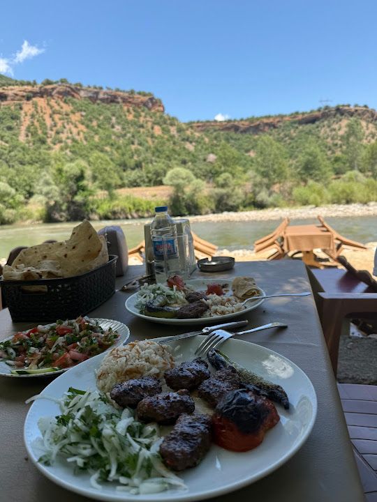 Kutudere göze başı restorant