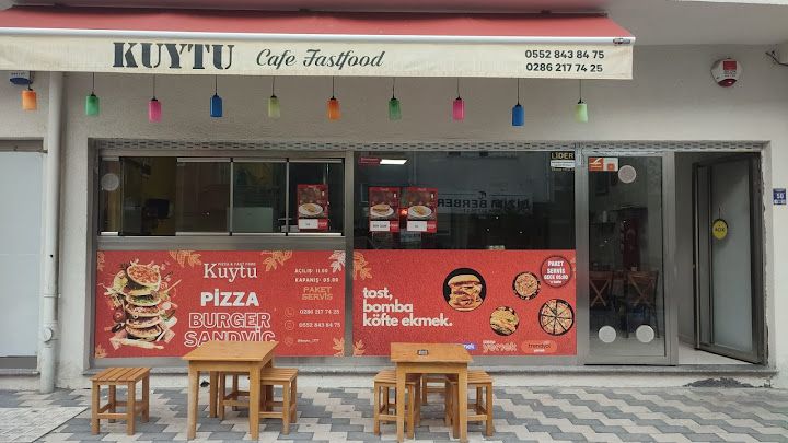 Kuytu Pizza Fast Food Köfte Kumru Bomba Tost Hamburger