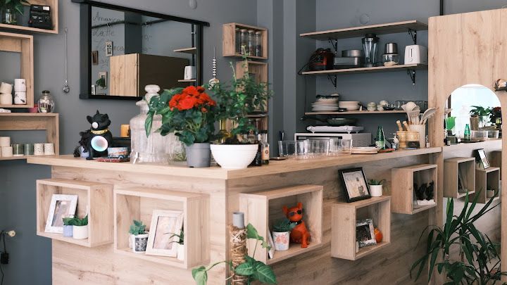Lilly & Mo's Vegan Café