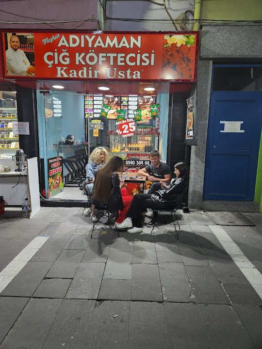 Meşhur Adıyaman Çiğ Köftecisi Kadir Usta Cadde