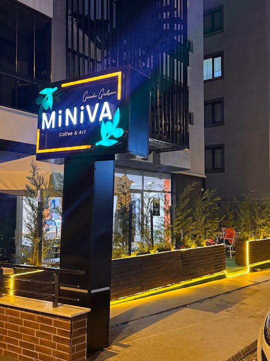 Miniva Art Cafe