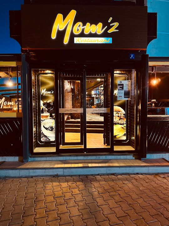 Mom'z Restaurant