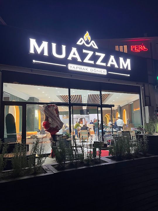 Muazzam Yaprak Döner