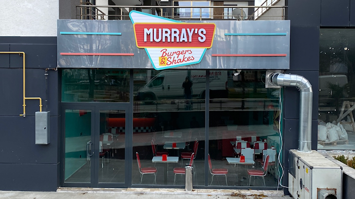 Murray’s Burgers & Shakes