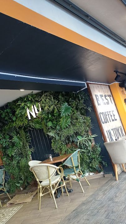 No:3 Lounge & Bistro