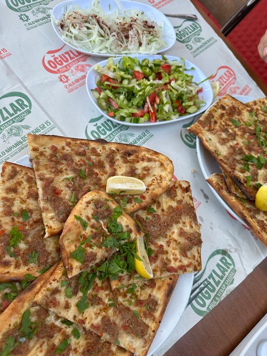 Oğuzlar pide & kebap salonu