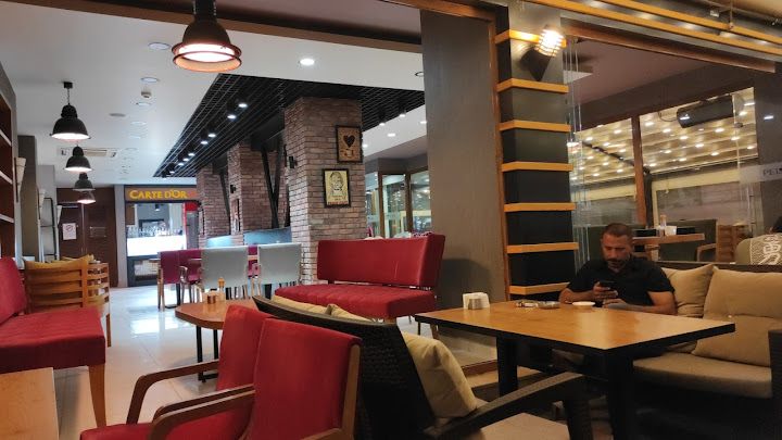 Pella Cafe