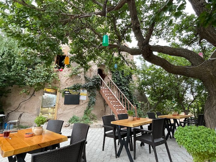 Peri Cafe Cave Man (recep’in Yeri)
