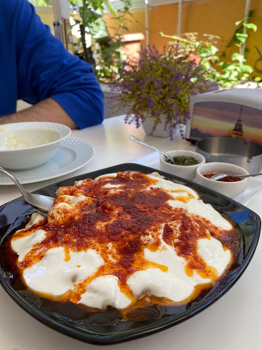 Roka Meze , Mantı ve Ev Yemekleri