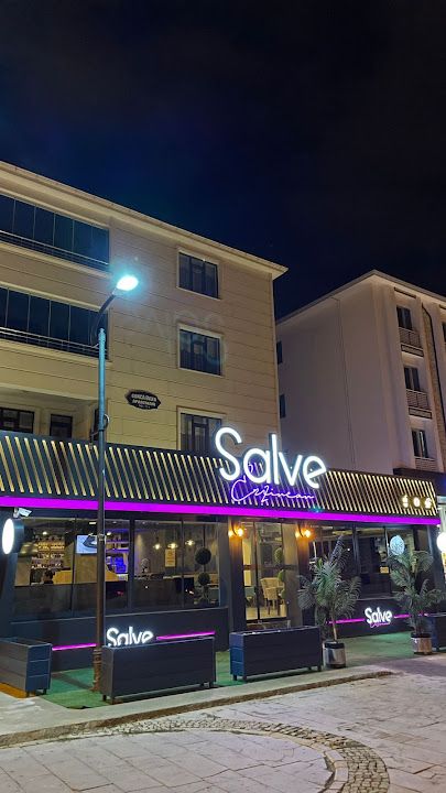 Salve Cafe Restoran