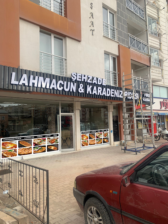 Şehzade Lahmacun Karadeniz Pidesi