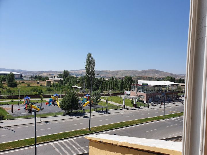 Selçuklu Bölge Parkı Aile Çay Bahçesi