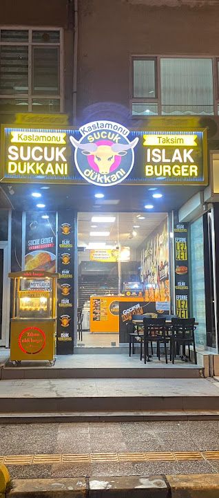 Sucuk Dükkanı Taksim Islak Burger