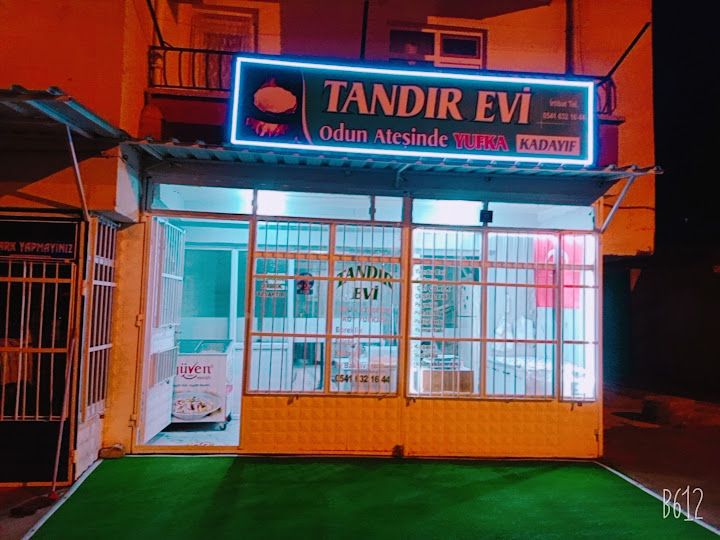 Tandır Evi Odun Ateşin De Köy Yufkası