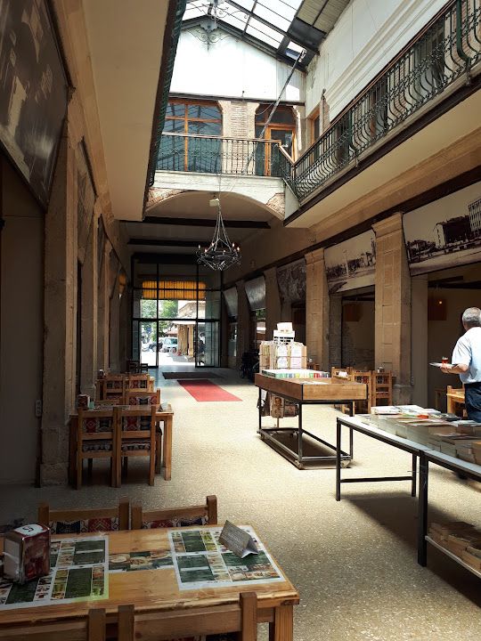 Tarihi Bedesten (çayhane)