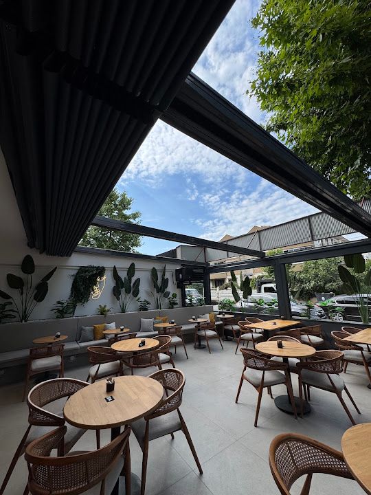 The Coco Cafe Pastane