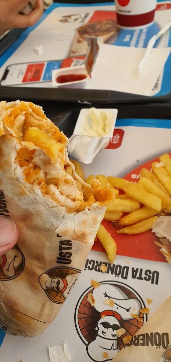 Usta Dönerci - İyaş Avm