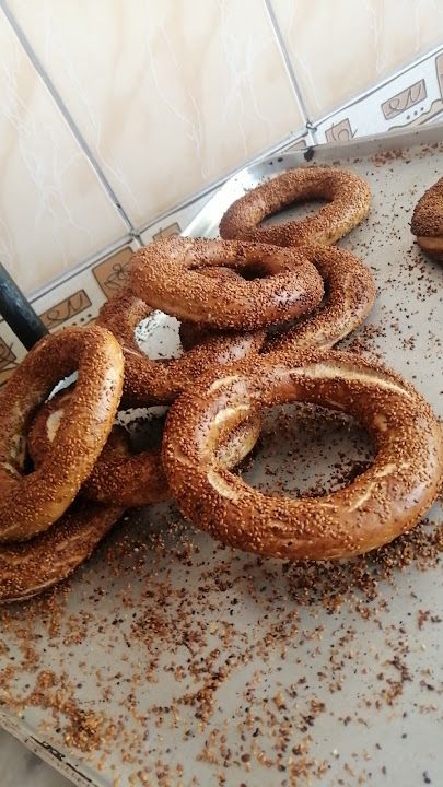 Yunus Emre Simit Sarayı