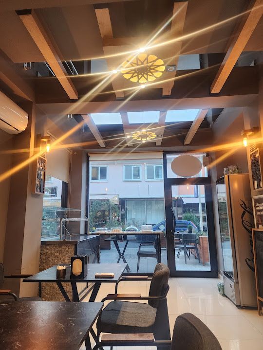 Ay's Cafe