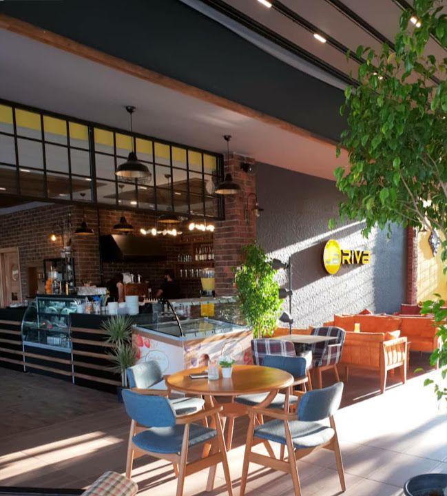 Lariva Cafe Restoran