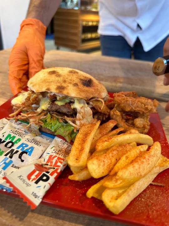 Füzyon Cajun and Burger