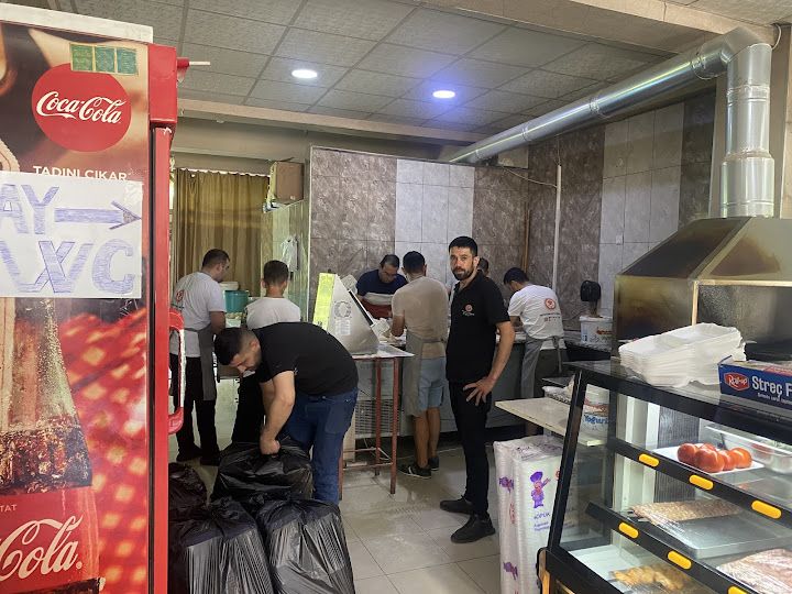 Ziyafet Pide & Döner Muzafferin Yer
