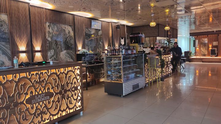 Last Summer Cafe restourant