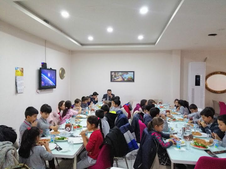 Özdemirler Etliekmek Lahmacun Salonu
