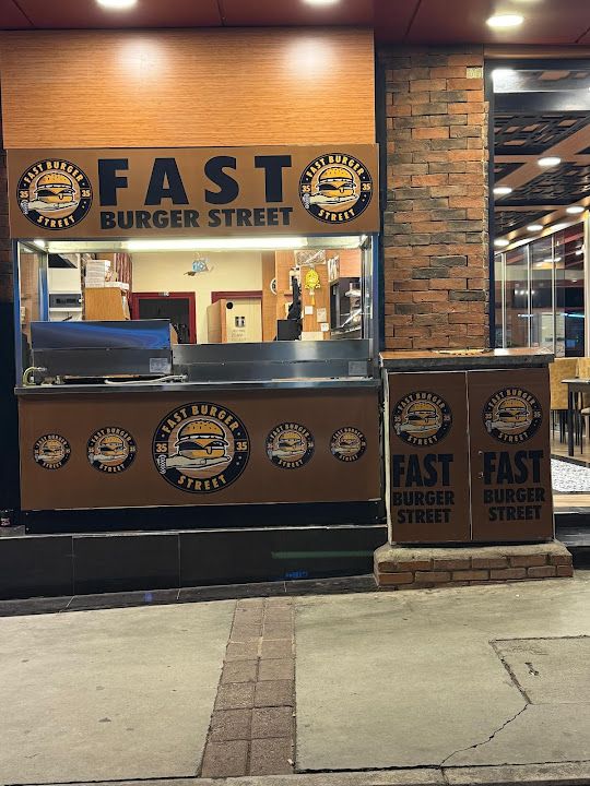 Fast burger street