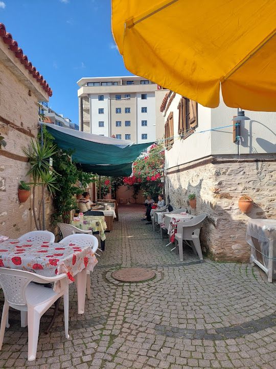 Maviş Gözleme