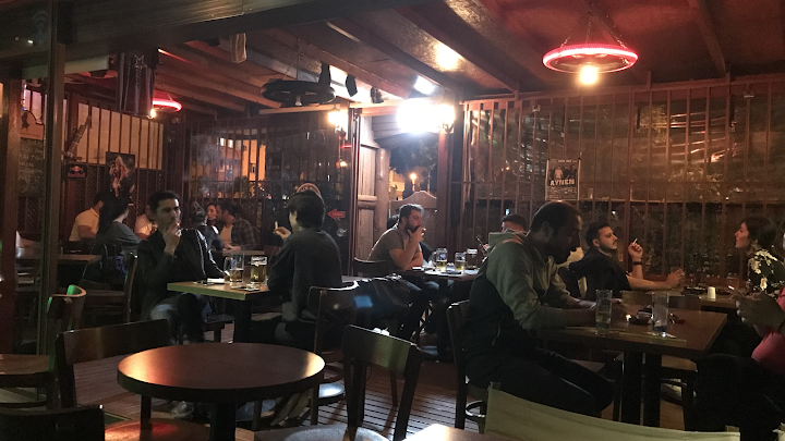 Black Bulls Pub