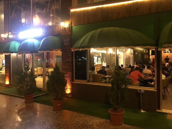 Cezvee Cafe Restoran