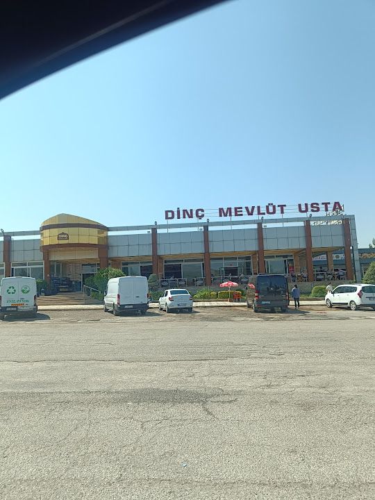 Dinç Mevlüt Usta Cafe & Aile Salonu