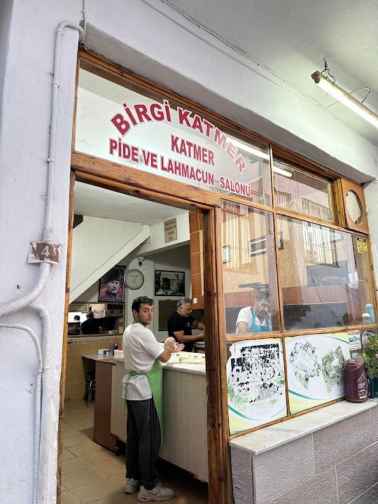 Birgi Katmer Pide Ve Lahmacun Salonu