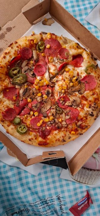 Domino's pizza ödemiş