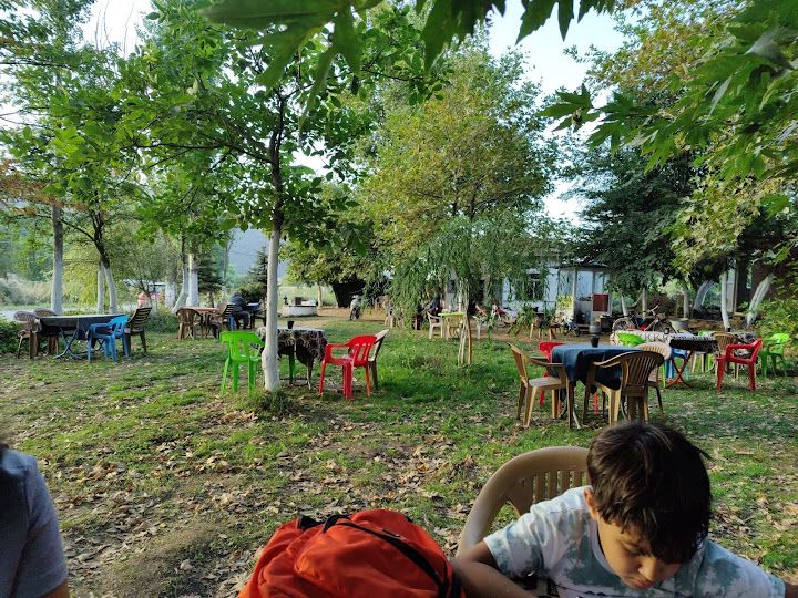Kavurmacı aile çay bahçesi