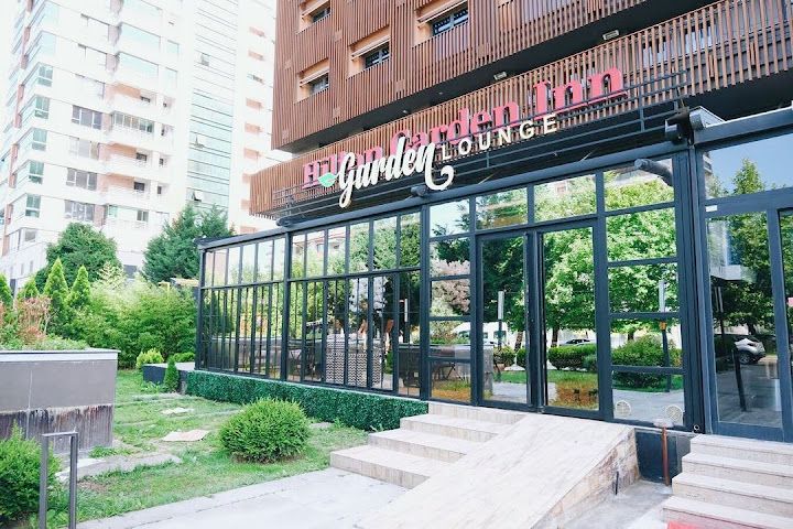 Garden Lounge
