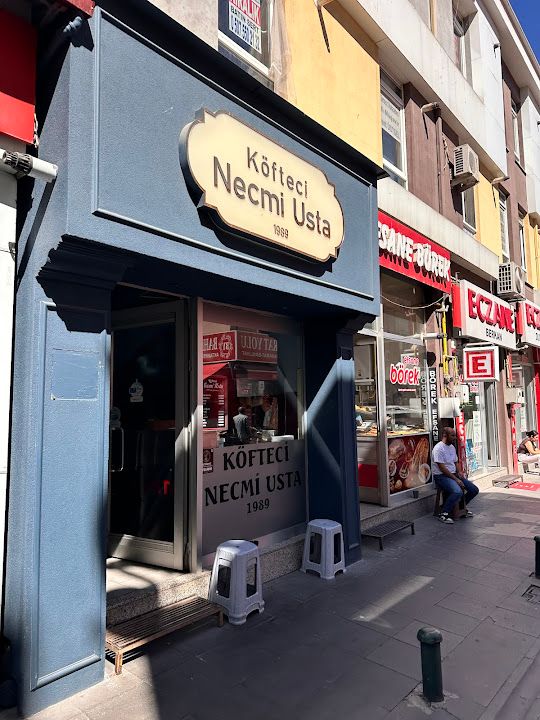 Köfteci Necmi Usta