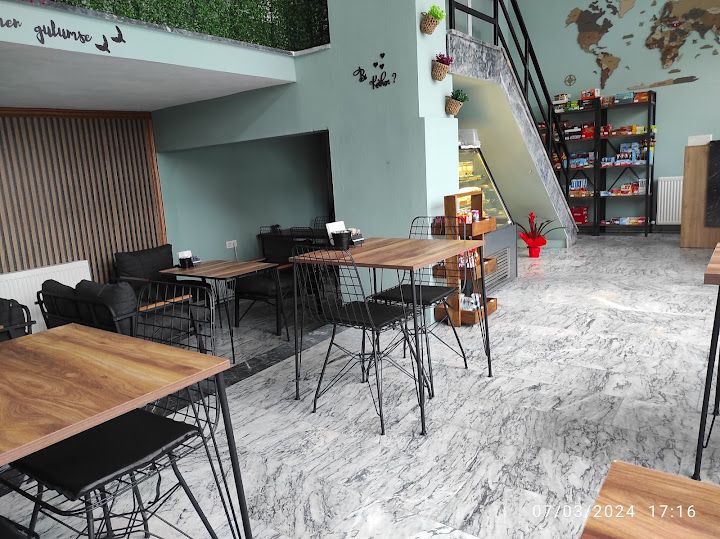 Titiz Cafe, Cumhuriyet Mahallesi , Yıldırım Sokak,no:6 Of/trabzon
