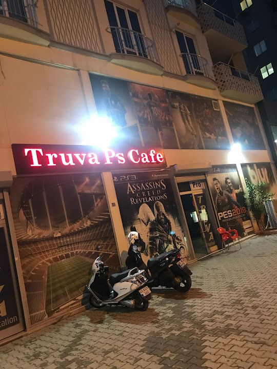 Truva Playstation Cafe
