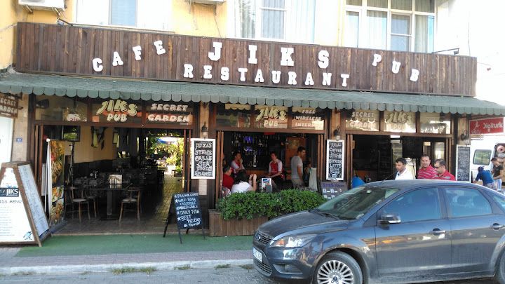 Jiks Pub cafe bar restaurant