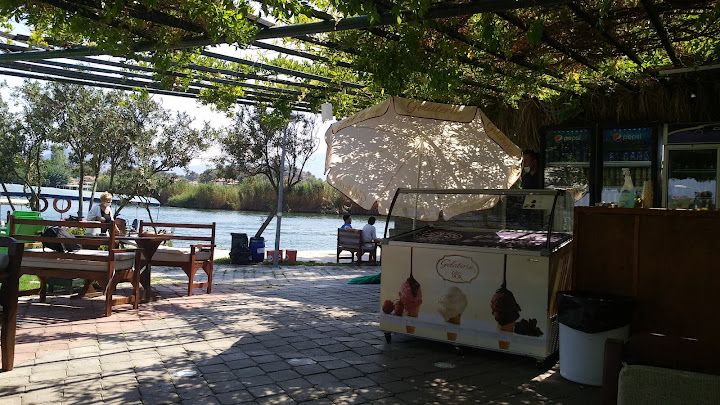 Kaunos Kral Cafe