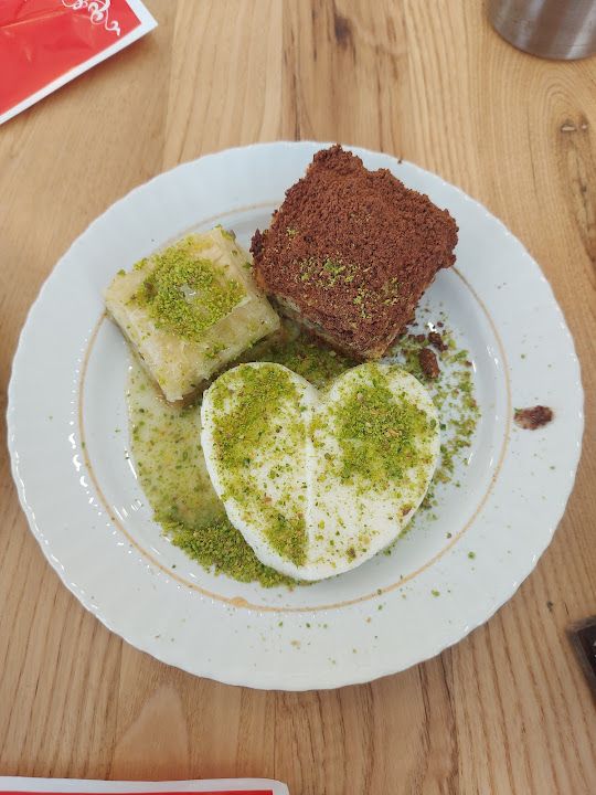 Kılıçoğlu Baklava Börek