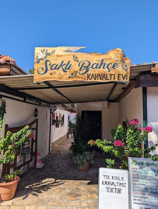 Saklı Bahçe Kahvaltı Evi