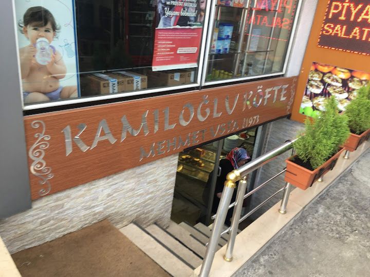 Kamiloğlu Köfte